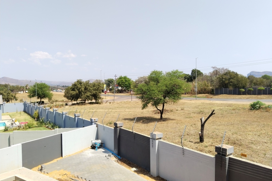 7 Bedroom Property for Sale in Gateway Manor North West